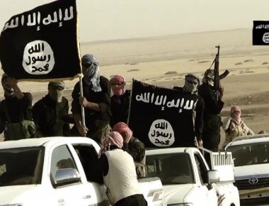 Με αντιαρματικές ρουκέτες ο ISIS χτύπησε δύο συριακά αεροσκάφη στη Ντέιρ Αλ Ζουρ